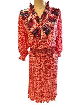 Montage Night Womens V-neckline Pleated Skirt Set Size S Pink Animal Vintage